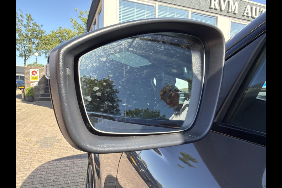Audi Q6 e-tron Launch edition 83 kWh BOMVOL! | ELEK. TREKHAAK | STOEL VERWARMING VOOR EN ACHTER | KEYLESS | 360 CAMERA | STUURVERWARMING | FABRIEKS GARANTIE TM 01-08-2027 |