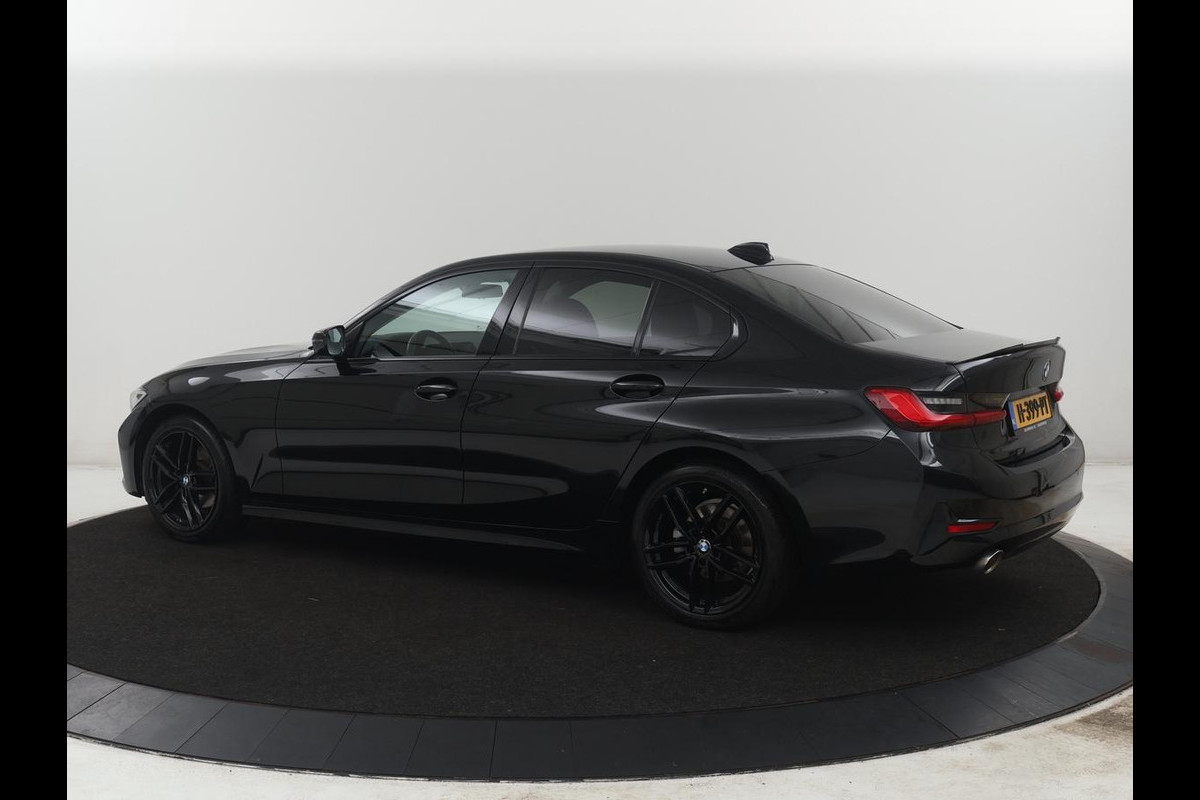 BMW 3-serie 320i Executive Edition | Half leder | Cruise control | Navigatie | Bluetooth | Carplay | Park assist | Interieurverlichting | Virtueel dashboard | Climate control | Full LED | 18" velgen
