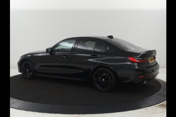 BMW 3-serie 320i Executive Edition | Half leder | Cruise control | Navigatie | Bluetooth | Carplay | Park assist | Interieurverlichting | Virtueel dashboard | Climate control | Full LED | 18" velgen