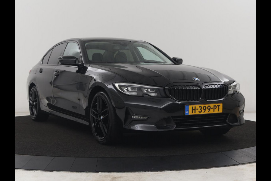 BMW 3-serie 320i Executive Edition | Half leder | Cruise control | Navigatie | Bluetooth | Carplay | Park assist | Interieurverlichting | Virtueel dashboard | Climate control | Full LED | 18" velgen