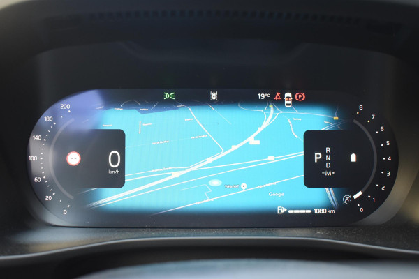 Volvo XC40 B4 211PK Automaat Plus Dark / Adaptive Cruise control / Extra getint glas / Harman Kardon / Elektrisch verstelbare stoelen met geheugen / Stoel- en stuurverwarming / Trekhaak