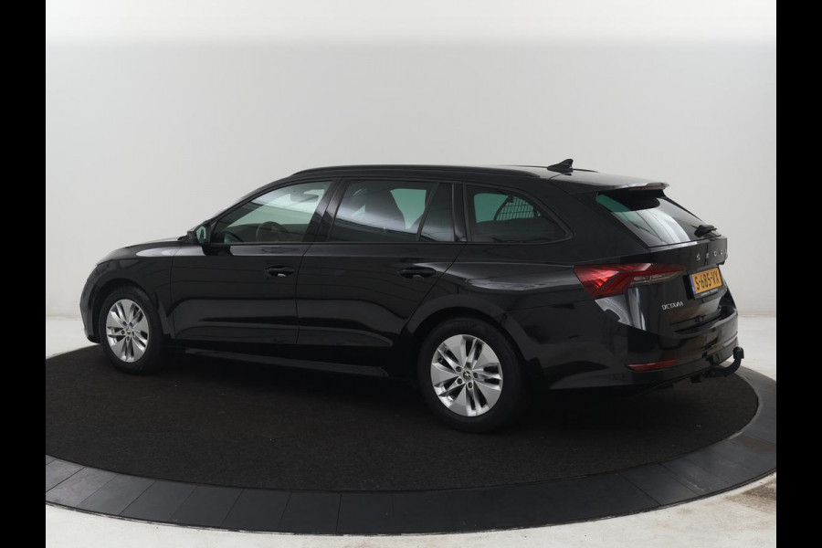 Škoda Octavia Combi1.5 e-TSI Sport Business | Stoelverwarming | Cruise control | Sfeerverlichting | Carplay | Navigatie | DAB | Park assist | Climate control | Trekhaak