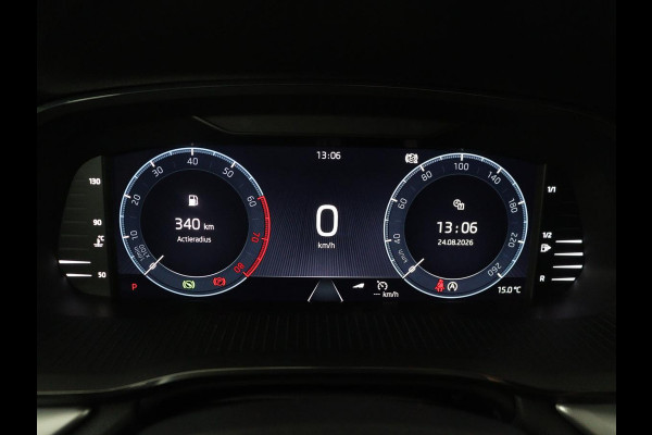 Škoda Octavia Combi1.5 e-TSI Sport Business | Stoelverwarming | Cruise control | Sfeerverlichting | Carplay | Navigatie | DAB | Park assist | Climate control | Trekhaak
