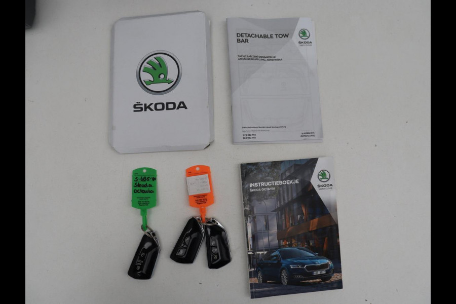 Škoda Octavia Combi1.5 e-TSI Sport Business | Stoelverwarming | Cruise control | Sfeerverlichting | Carplay | Navigatie | DAB | Park assist | Climate control | Trekhaak