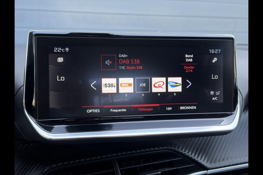 Peugeot 2008 1.2 PureTech Allure ✓Recent beurt gehad✓D-riem vv in 06-2025✓360° Camera✓Draadloze telefoonlader✓Carplay✓Keyless✓Automaat✓Trekhaak✓Halfleder✓Navi✓Clima✓Cruise✓131pk✓Lm velgen✓2e Eigenaar✓Pdc V+A✓Rijstrooksensor✓N.A.P✓Apk tot 04-2028