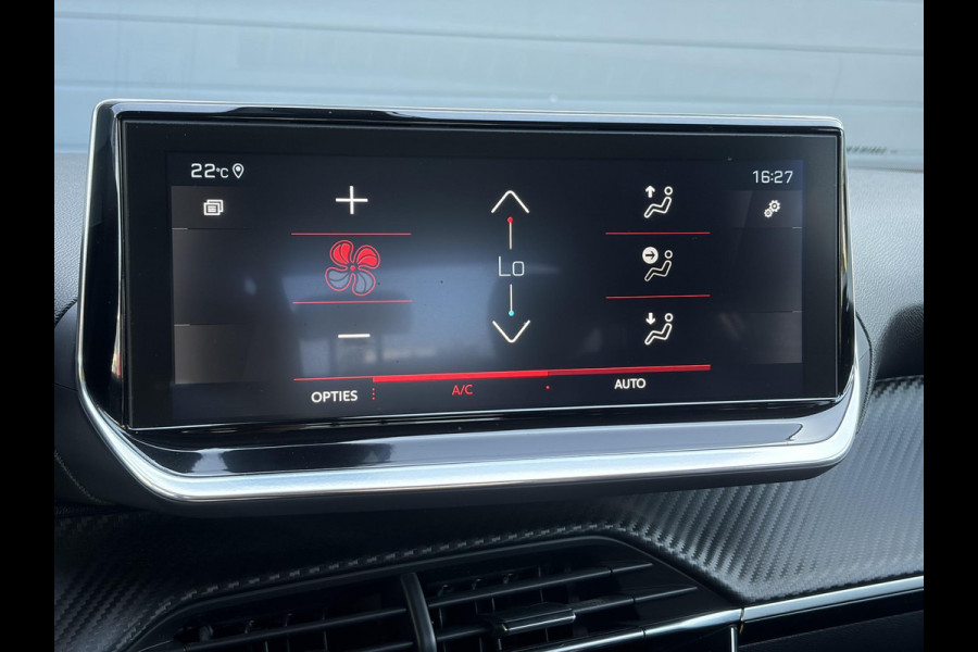 Peugeot 2008 1.2 PureTech Allure ✓Recent beurt gehad✓D-riem vv in 06-2025✓360° Camera✓Draadloze telefoonlader✓Carplay✓Keyless✓Automaat✓Trekhaak✓Halfleder✓Navi✓Clima✓Cruise✓131pk✓Lm velgen✓2e Eigenaar✓Pdc V+A✓Rijstrooksensor✓N.A.P✓Apk tot 04-2028