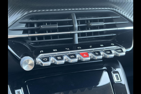 Peugeot 2008 1.2 PureTech Allure ✓Recent beurt gehad✓D-riem vv in 06-2025✓360° Camera✓Draadloze telefoonlader✓Carplay✓Keyless✓Automaat✓Trekhaak✓Halfleder✓Navi✓Clima✓Cruise✓131pk✓Lm velgen✓2e Eigenaar✓Pdc V+A✓Rijstrooksensor✓N.A.P✓Apk tot 04-2028
