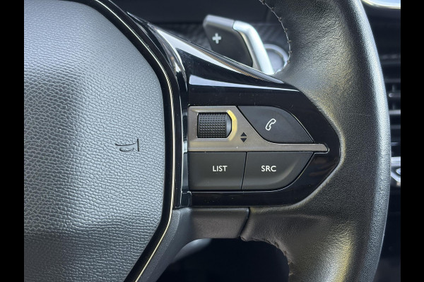 Peugeot 2008 1.2 PureTech Allure ✓Recent beurt gehad✓D-riem vv in 06-2025✓360° Camera✓Draadloze telefoonlader✓Carplay✓Keyless✓Automaat✓Trekhaak✓Halfleder✓Navi✓Clima✓Cruise✓131pk✓Lm velgen✓2e Eigenaar✓Pdc V+A✓Rijstrooksensor✓N.A.P✓Apk tot 04-2028