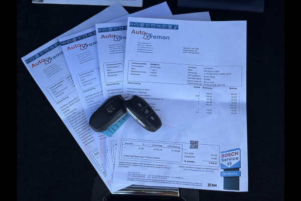 Peugeot 2008 1.2 PureTech Allure ✓Recent beurt gehad✓D-riem vv in 06-2025✓360° Camera✓Draadloze telefoonlader✓Carplay✓Keyless✓Automaat✓Trekhaak✓Halfleder✓Navi✓Clima✓Cruise✓131pk✓Lm velgen✓2e Eigenaar✓Pdc V+A✓Rijstrooksensor✓N.A.P✓Apk tot 04-2028