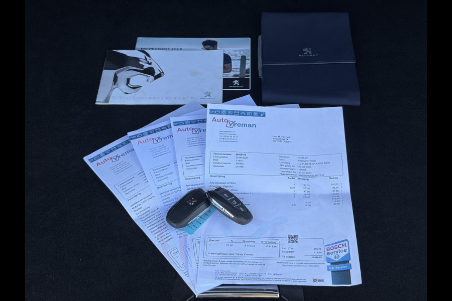 Peugeot 2008 1.2 PureTech Allure ✓Recent beurt gehad✓D-riem vv in 06-2025✓360° Camera✓Draadloze telefoonlader✓Carplay✓Keyless✓Automaat✓Trekhaak✓Halfleder✓Navi✓Clima✓Cruise✓131pk✓Lm velgen✓2e Eigenaar✓Pdc V+A✓Rijstrooksensor✓N.A.P✓Apk tot 04-2028