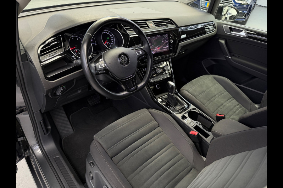 Volkswagen Touran 1.4 TSI Highline 7p CarPlay