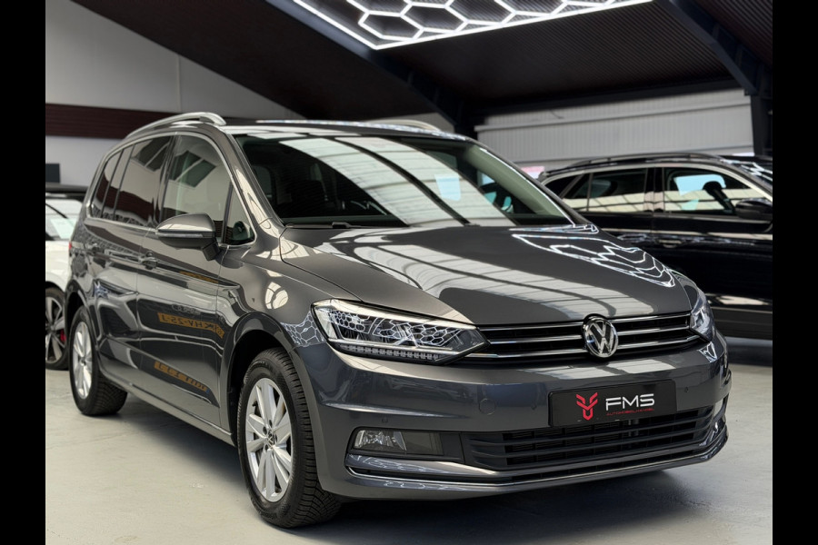 Volkswagen Touran 1.4 TSI Highline 7p CarPlay