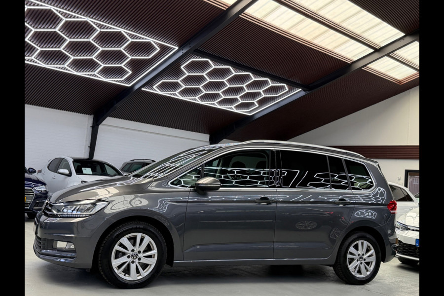 Volkswagen Touran 1.4 TSI Highline 7p CarPlay