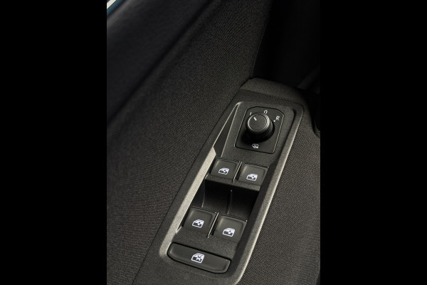 Volkswagen Touran 1.4 TSI Highline 7p CarPlay