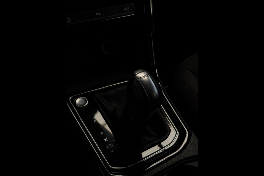 Volkswagen Touran 1.4 TSI Highline 7p CarPlay