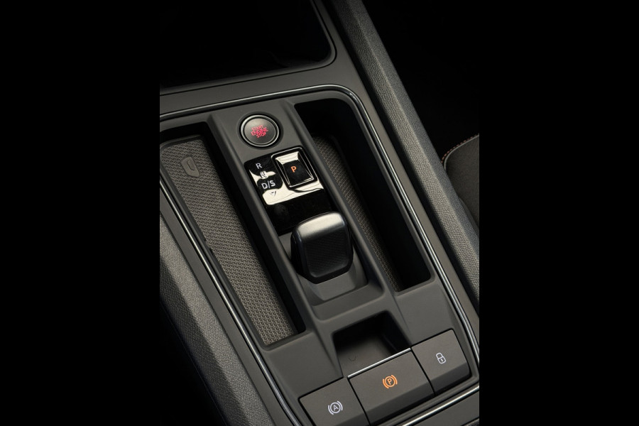 CUPRA Leon Sportstourer 1.4 e-Hybrid VZ Copper Edition CarPlay