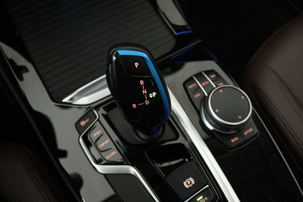 BMW iX3 Executive 80 kWh (SOH 99,4%, PANORAMADAK, CAMERA, STOELVERWARMING, CRUISE ADAPTIEF, SFEERVERLICHTING)
