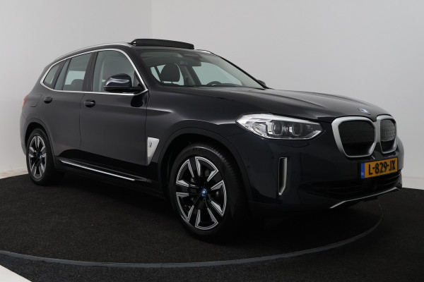 BMW iX3 Executive 80 kWh (SOH 99,4%, PANORAMADAK, CAMERA, STOELVERWARMING, CRUISE ADAPTIEF, SFEERVERLICHTING)