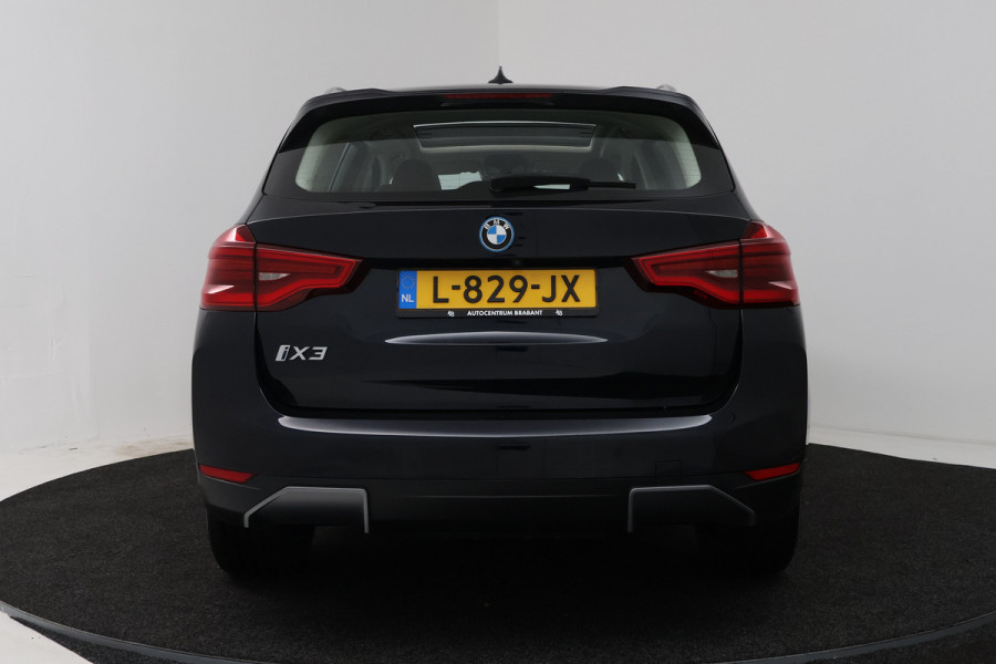 BMW iX3 Executive 80 kWh (SOH 99,4%, PANORAMADAK, CAMERA, STOELVERWARMING, CRUISE ADAPTIEF, SFEERVERLICHTING)