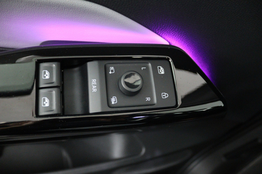 Volkswagen ID.3 First Plus 58 kWh (PANO, CAMERA, SFEERVERLICHTING, STOELVERWARMING, CRUISE ADAPTIEF)