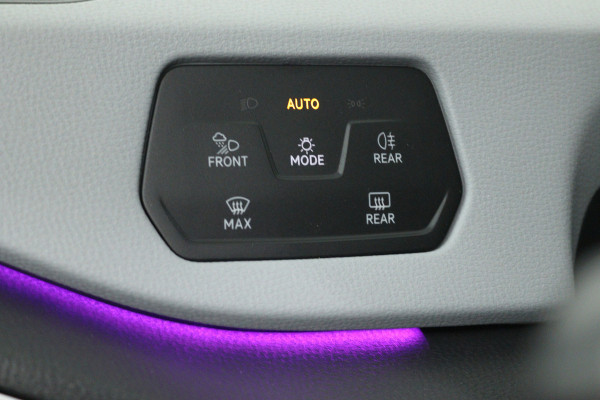 Volkswagen ID.3 First Plus 58 kWh (PANO, CAMERA, SFEERVERLICHTING, STOELVERWARMING, CRUISE ADAPTIEF)