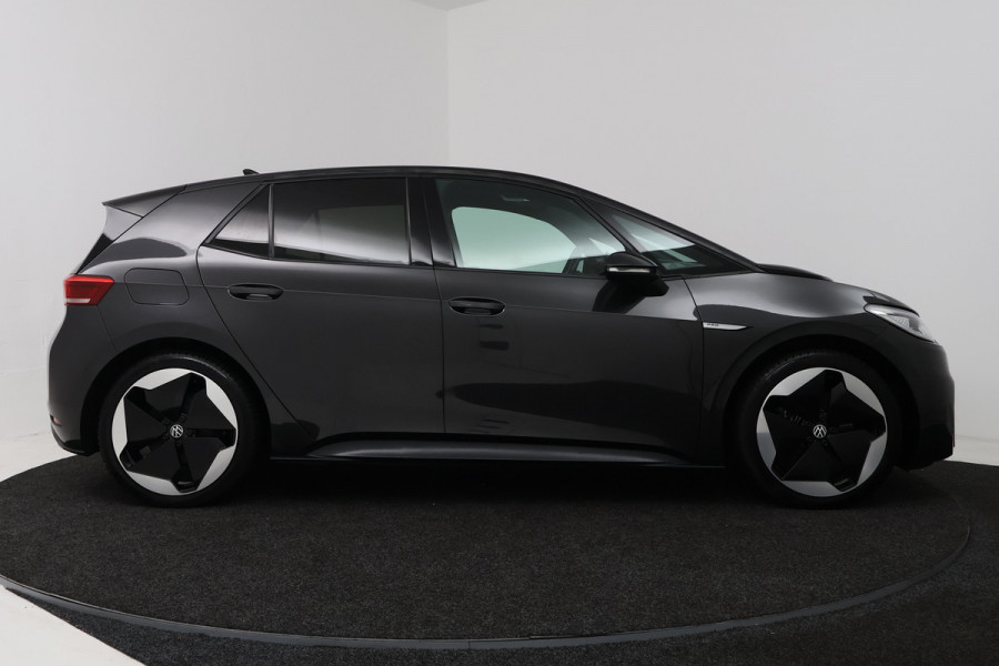 Volkswagen ID.3 First Plus 58 kWh (PANO, CAMERA, SFEERVERLICHTING, STOELVERWARMING, CRUISE ADAPTIEF)