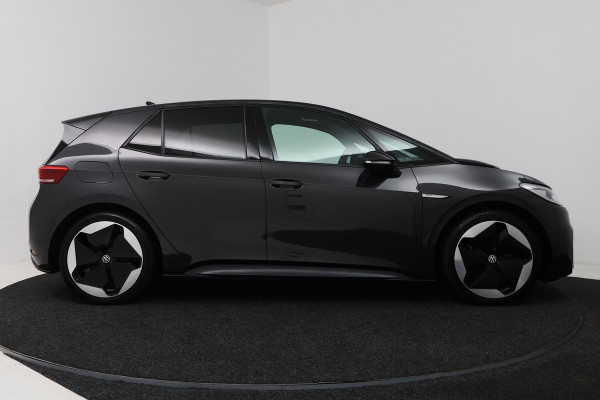 Volkswagen ID.3 First Plus 58 kWh (PANO, CAMERA, SFEERVERLICHTING, STOELVERWARMING, CRUISE ADAPTIEF)