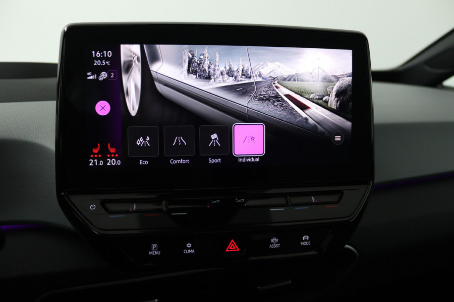 Volkswagen ID.3 First Plus 58 kWh (PANO, CAMERA, SFEERVERLICHTING, STOELVERWARMING, CRUISE ADAPTIEF)