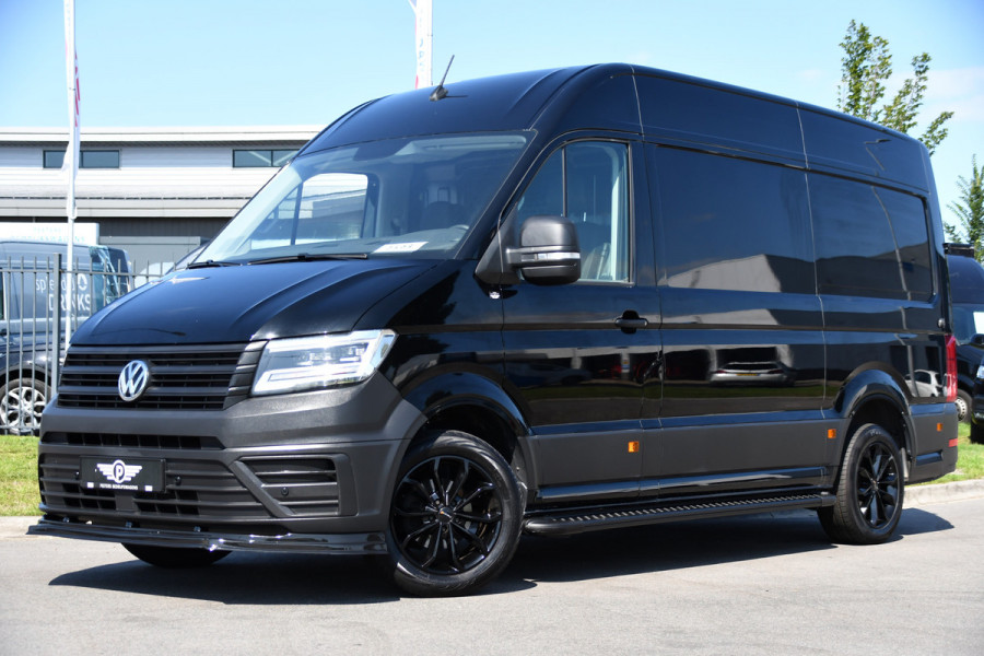 Volkswagen Crafter 35 2.0 TDI L3H3 RWD Black Edition Camera, Adaptieve Cruise, 3500kg Trekhaak, Automaat, LED, Geveerde stoel, 164pk, Massage stoel, Uniek!