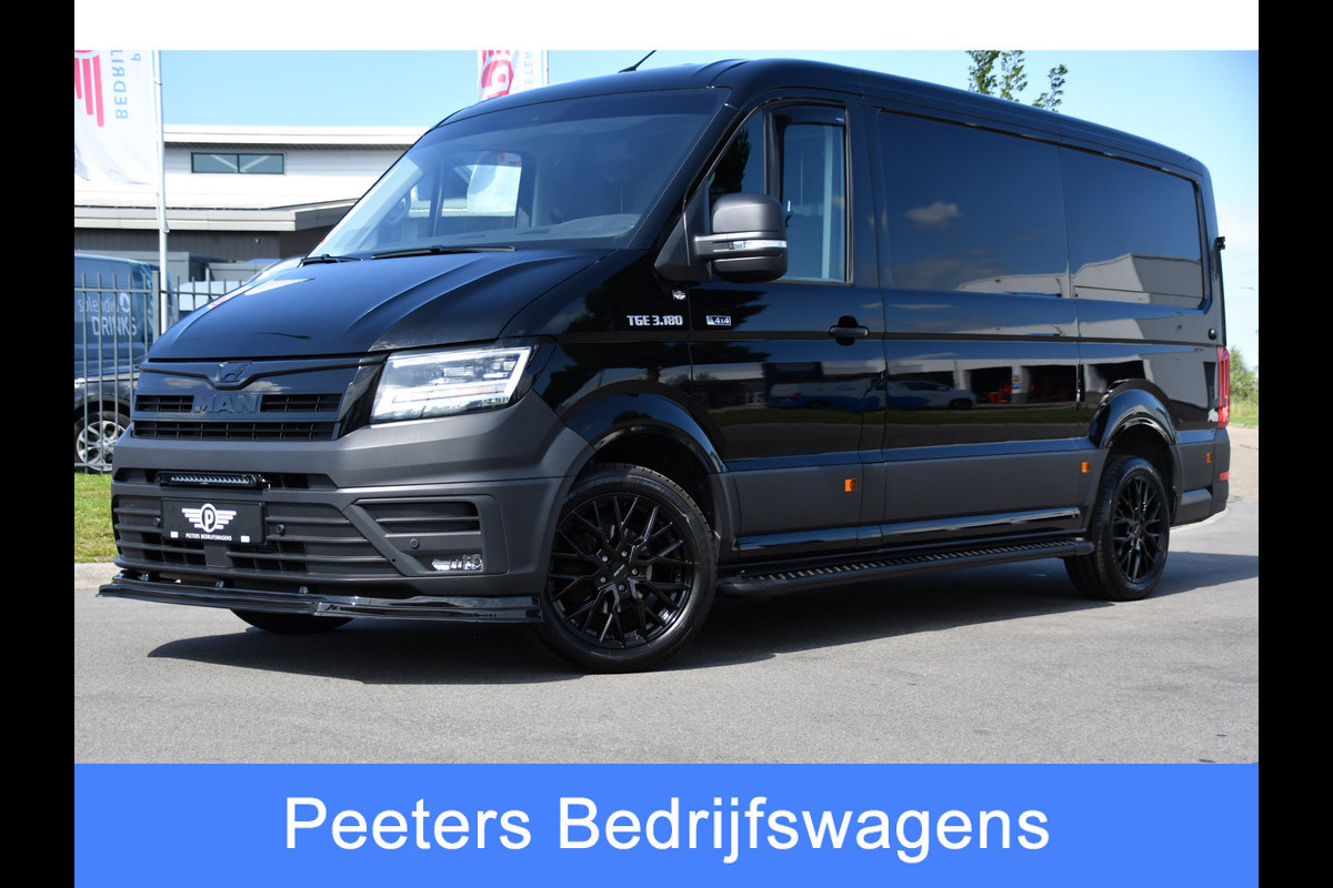 MAN TGE 3.180 35 2.0 L3H2 4x4 Black Edition Camera, Cruise, Carplay, LED, 177pk, Stoelverwarming, Multimedia, Automaat, Sensoren, Trekhaak, Uniek!