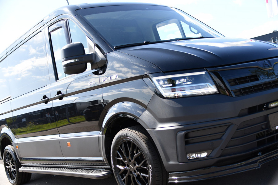 MAN TGE 3.180 35 2.0 L3H2 4x4 Black Edition Camera, Cruise, Carplay, LED, 177pk, Stoelverwarming, Multimedia, Automaat, Sensoren, Trekhaak, Uniek!