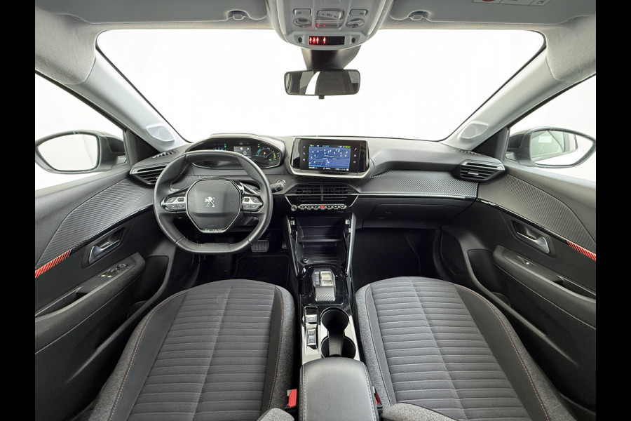 Peugeot e-208 EV 5Drs 50kWh All-Season Banden Navi Apple Carplay Android Auto Ecc Cruise Control Active SOH 87% Bluetooth Regen-Lichtsensor DAB Led Isofix 1e Eigenaar Origineel Nederlandse Auto