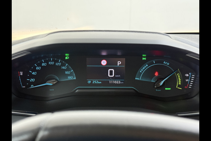 Peugeot e-208 EV 5Drs 50kWh All-Season Banden Navi Apple Carplay Android Auto Ecc Cruise Control Active SOH 87% Bluetooth Regen-Lichtsensor DAB Led Isofix 1e Eigenaar Origineel Nederlandse Auto