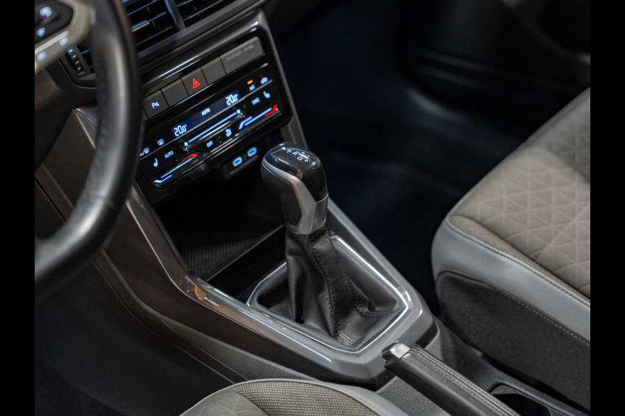 Volkswagen T-Cross 1.5 TSI 150PK DSG R-Line, Virtual Cockpit, Voll Led, ACC, Clima, Apple Carplay, Cam, Android, Ambiënte Light