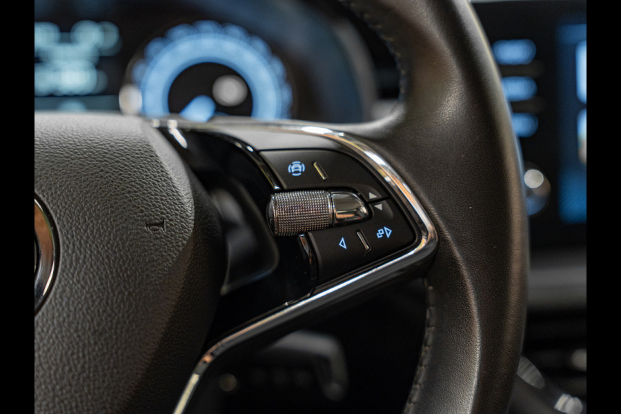 Škoda Kamiq 1.0 TSI DSG Business Edition, Apple Carplay, Android Auto, ACC, Voll Led, Camera, PDC, Volledig Onderhouden