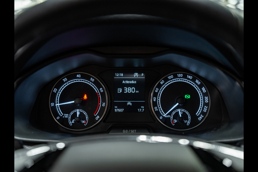 Škoda Kamiq 1.0 TSI DSG Business Edition, Apple Carplay, Android Auto, ACC, Voll Led, Camera, PDC, Volledig Onderhouden