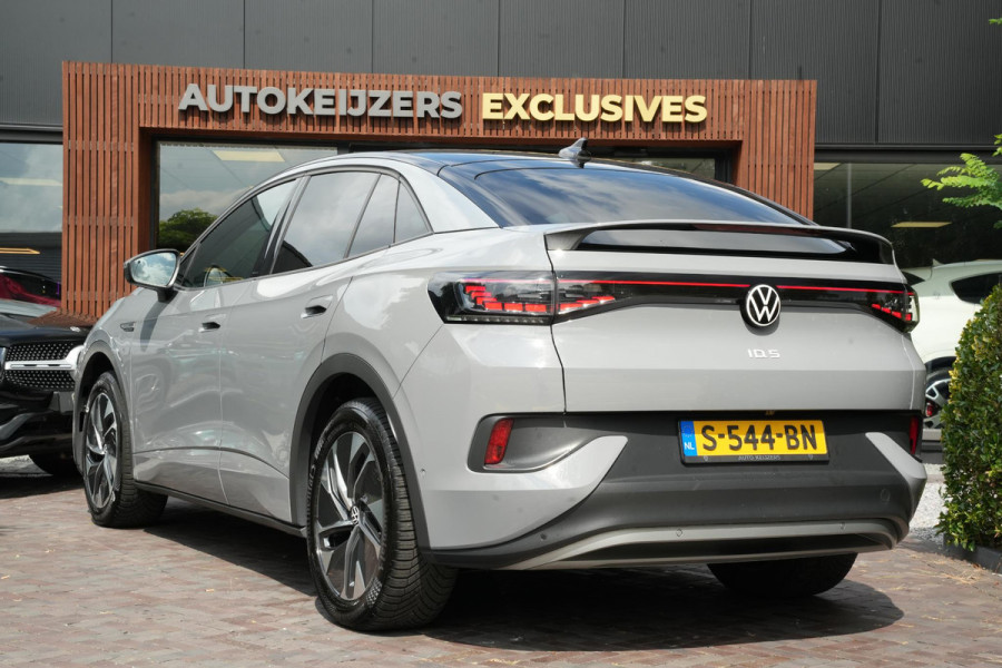 Volkswagen ID.5 Pro 77 kWh Warmtepomp Emergency braking DAB Stuurwiel verwarmd Sfeerverlichting Verkeersborddetectie Getint glas Grootlicht ass. Botsherkenning Navi
