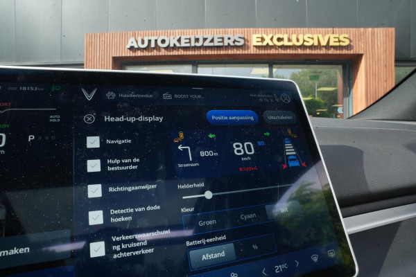 VinFast VF8 Plus 87.7 kWh Apple carplay Cruise control adaptief DAB Mistlampen voor Bots waarschuwing Stuurwielverw.