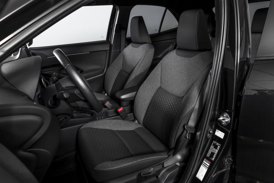 Toyota Yaris Cross 1.5 Hybrid 115 Dynamic | Dig.Cockpit | Adapt.Cruise | Stoel-+stuurverwarming | Camera | PDC | NAV+App.Connect | Auto.Airco | LM 17" | 1260