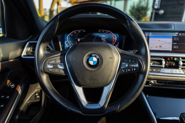 BMW 3 Serie Touring 318i High Executive Edition I NAP I Panoramadak I 1e Eigenaar I Zeer netjes I BTW
