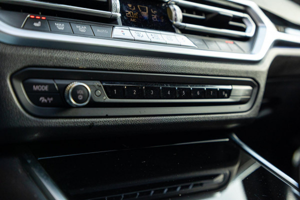 BMW 3 Serie Touring 318i High Executive Edition I NAP I Panoramadak I 1e Eigenaar I Zeer netjes I BTW