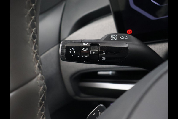 Kia EV3 Plus 58.3 kWh 204 PK + STUURVERW. | STOELVERW. | TREKHAAK | CAMERA | ADAPTIVE CRUISE