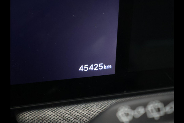 Kia EV3 Plus 58.3 kWh 204 PK + STUURVERW. | STOELVERW. | TREKHAAK | CAMERA | ADAPTIVE CRUISE