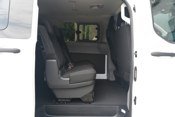 Ford Transit Custom 340 2.5 PHEV L2H1 Kombi Trend 9 zits - Carplay - Camera - Navigatie - Airco achterin - Verwarmd stuurwiel - Rijklaar