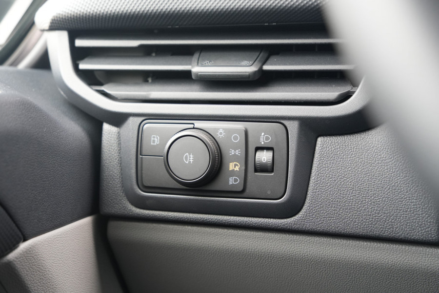 Ford Transit Custom 340 2.5 PHEV L2H1 Kombi Trend 9 zits - Carplay - Camera - Navigatie - Airco achterin - Verwarmd stuurwiel - Rijklaar