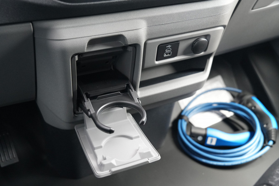 Ford Transit Custom 340 2.5 PHEV L2H1 Kombi Trend 9 zits - Carplay - Camera - Navigatie - Airco achterin - Verwarmd stuurwiel - Rijklaar