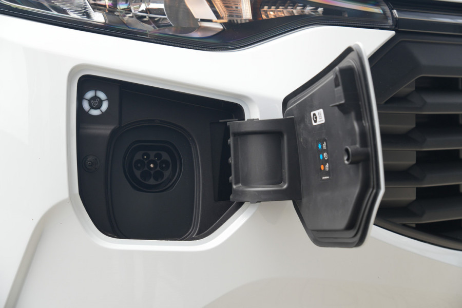 Ford Transit Custom 340 2.5 PHEV L2H1 Kombi Trend 9 zits - Carplay - Camera - Navigatie - Airco achterin - Verwarmd stuurwiel - Rijklaar