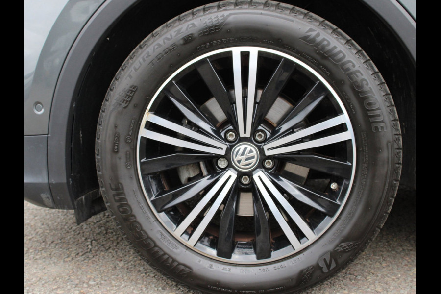 Volkswagen Tiguan 1.5 TSI ACT IQ I VIRTUAL I CARPPLAY I PANO I ACC I DSG I LED I LED I