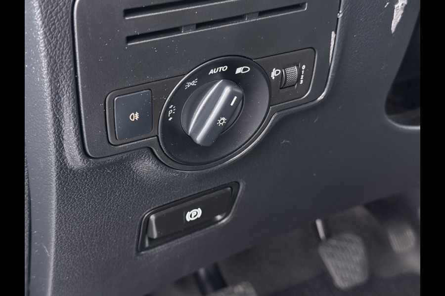 Mercedes-Benz Vito 110CDI Extra Lang 3-Persoons Camera Oprijplaat Airco Bluetooth Licht-/regensensor Betonplex Vloer Wandbetimmering Sidebars Euro 6 Origineel Nederlandse Auto