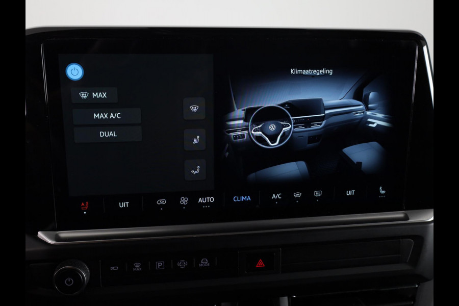 Volkswagen Transporter 2.0 TDI L2H1 30 Bulli Intro DC 170 pk Automaat | Verlengde garantie | Navigatie | Trekhaak | Parkeersensoren | Rondomzicht camera | Dubbele cabine |